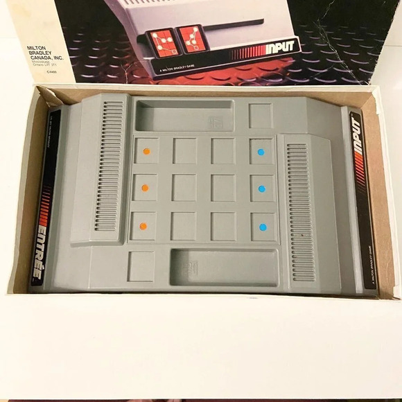 Vintage 1984 Input Milton Bradley Strategy Board Game Bilingual  Complete - Picture 6 of 16